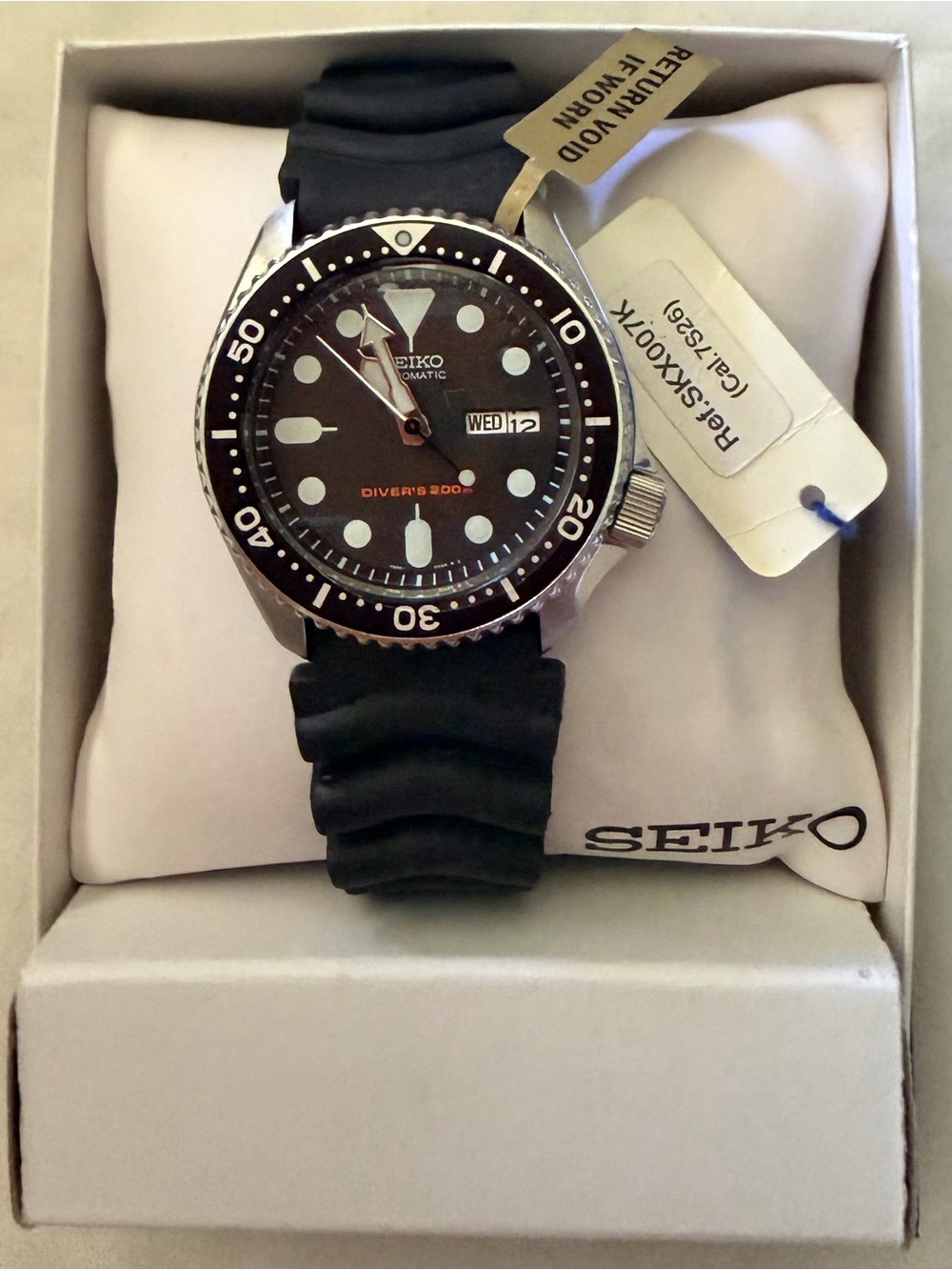 NOS Seiko SKX007 Black Dial Automatic Diver Watch with Black Bezel
